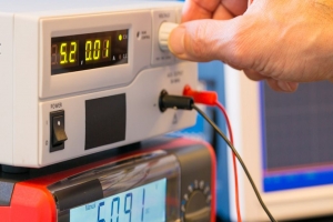 全自動三相電容電感測試儀-揚州達瑞